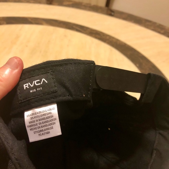 ✨3 for 60✨New RVCA Hat Black M - Picture 4 of 4